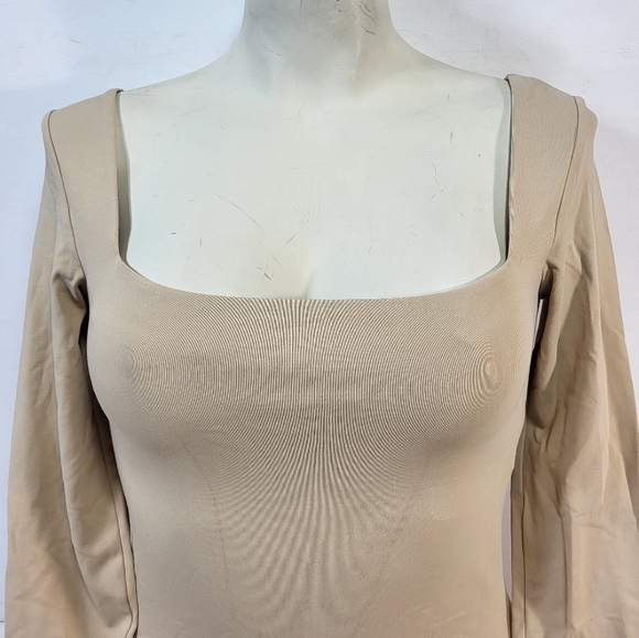Aritzia Babaton Long Sleeve Square Neck Bodysuit - Picture 5 of 9